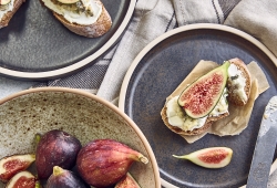 831, 832 & 557 Delhi Black Wax Rim & Triticale